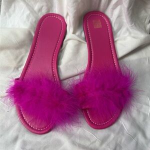 SHEIN Pink Faux Fur Slippers